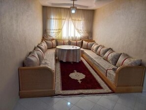Interior - Dari C20. (Agadir)