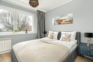 Apartment, 2 Bedrooms, Balcony | 2 bedrooms, desk, bed sheets - Apartment Near Lake Malta by Renters (Poznan)