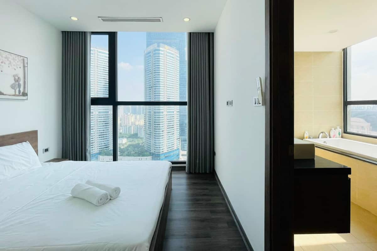 Family Apartment | 1 bedroom, Egyptian cotton sheets, premium bedding