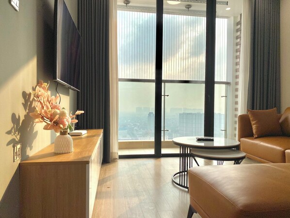 Family Apartment | Living area | 40-inch Smart TV with digital channels - Vinhome SkyLake - Service Apartment (Hanoi)