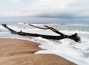 Private beach nearby, white sand - The Tropical Hut Lodges (eMthunzini)