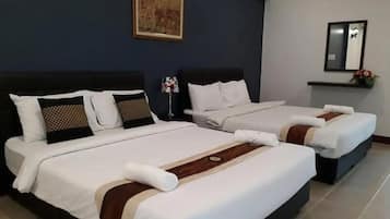 Family Double Room | Free WiFi, bed sheets