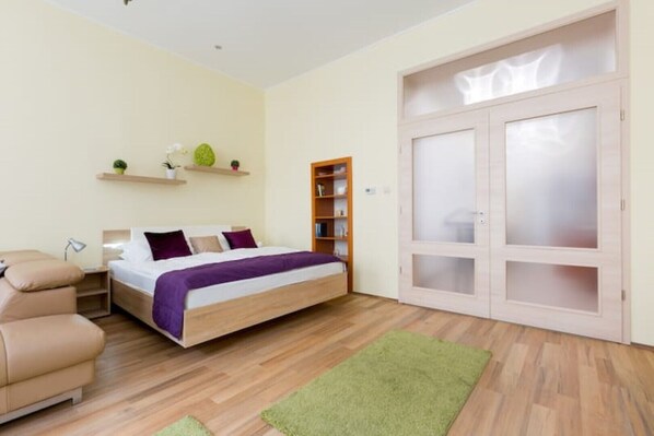 2 bedrooms, desk, iron/ironing board, free WiFi - Luxury apartment in the city center (Budapest)