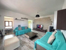 Smart TV, Netflix, computadora, juguetes