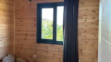 1 غرفة نوم وأغطية فراش متميزة وميني بار ومكتب