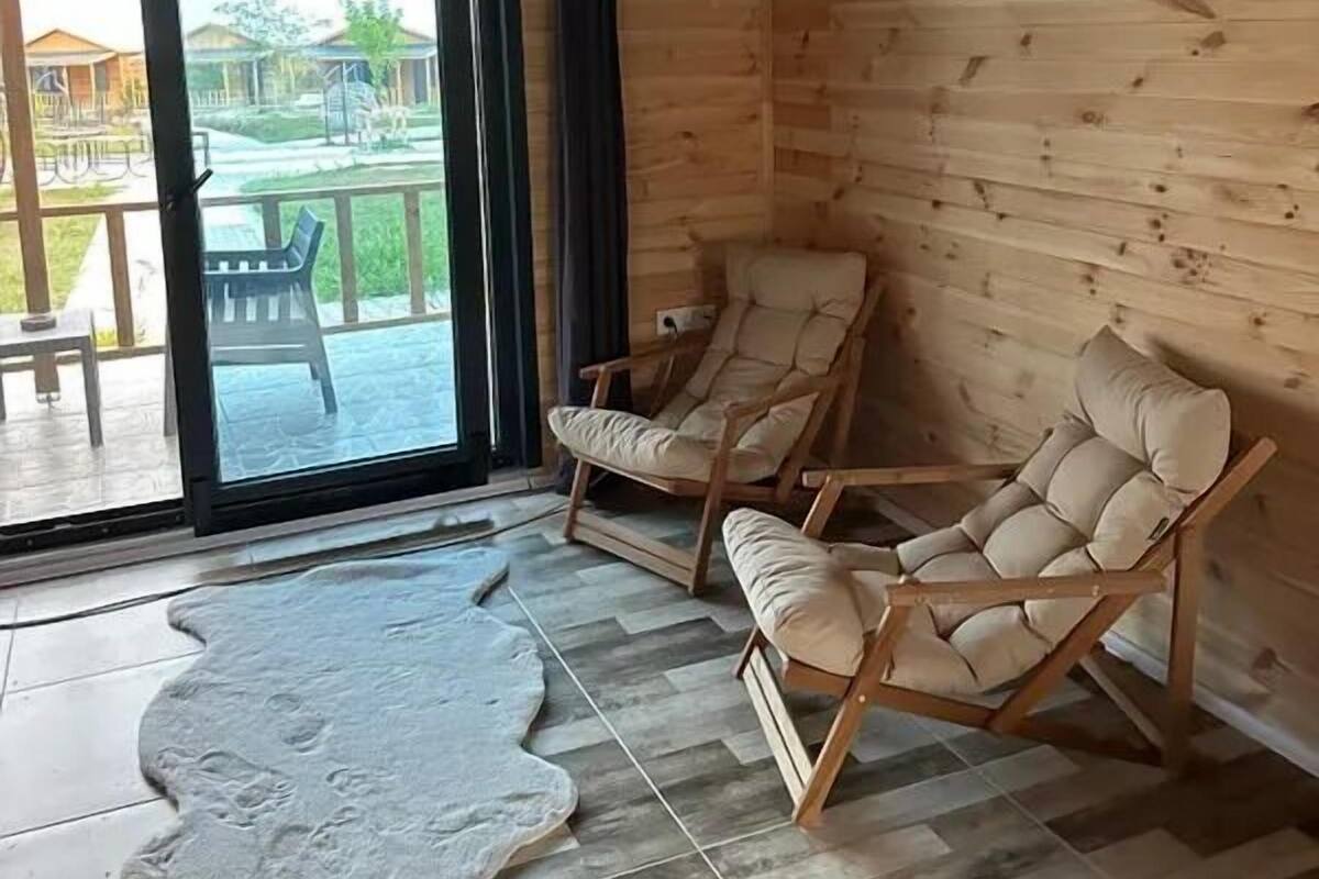 Deluxe Villa | Premium bedding, minibar, desk, WiFi (free)