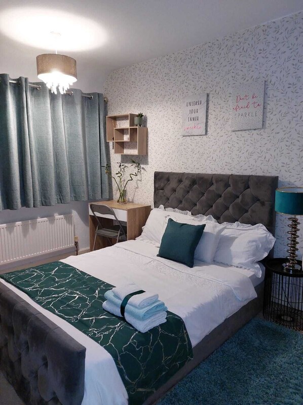 House | 3 bedrooms, iron/ironing board, free WiFi, bed sheets - Remarkable 3-bed House in Leeds (Leeds)