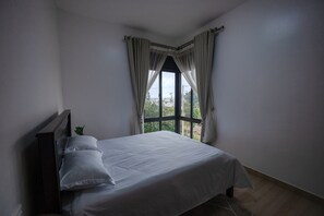 2 bedrooms, iron/ironing board, WiFi, bed sheets - Luxurious 2 bedroom BeachFront Apartment

 (Entebbe)