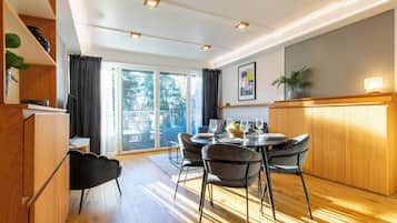 Lägenhet Deluxe - 1 sovrum - kök | 1 sovrum, skrivbord, gratis wi-fi och sängkläder