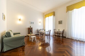 Studio | 1 bedroom - Piazza Sannazzaro 200 - Pop Art (Naples)