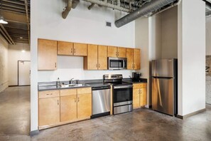 Fridge, oven, stovetop, dishwasher - Historic Loft on Whiskey Row (Louisville)