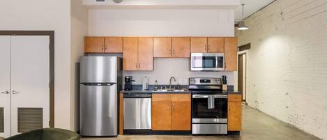 Fridge, microwave, oven, stovetop