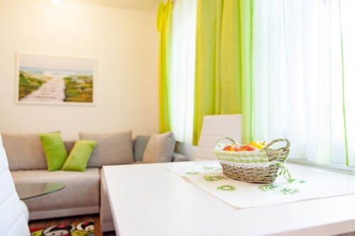 Ferienwohnung "apfelgrün"