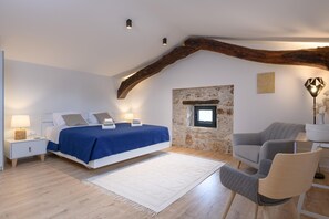 4 camere, una cassaforte in camera, ferro/asse da stiro, Wi-Fi