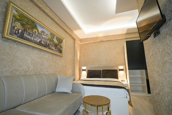 高級三人房 | 埃及棉床單、高級寢具、羽絨被、記憶床墊