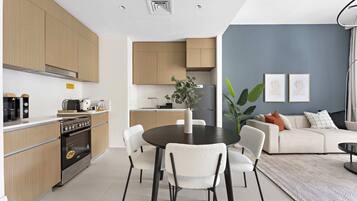 ビジネス アパートメント | 客室内のダイニングエリア