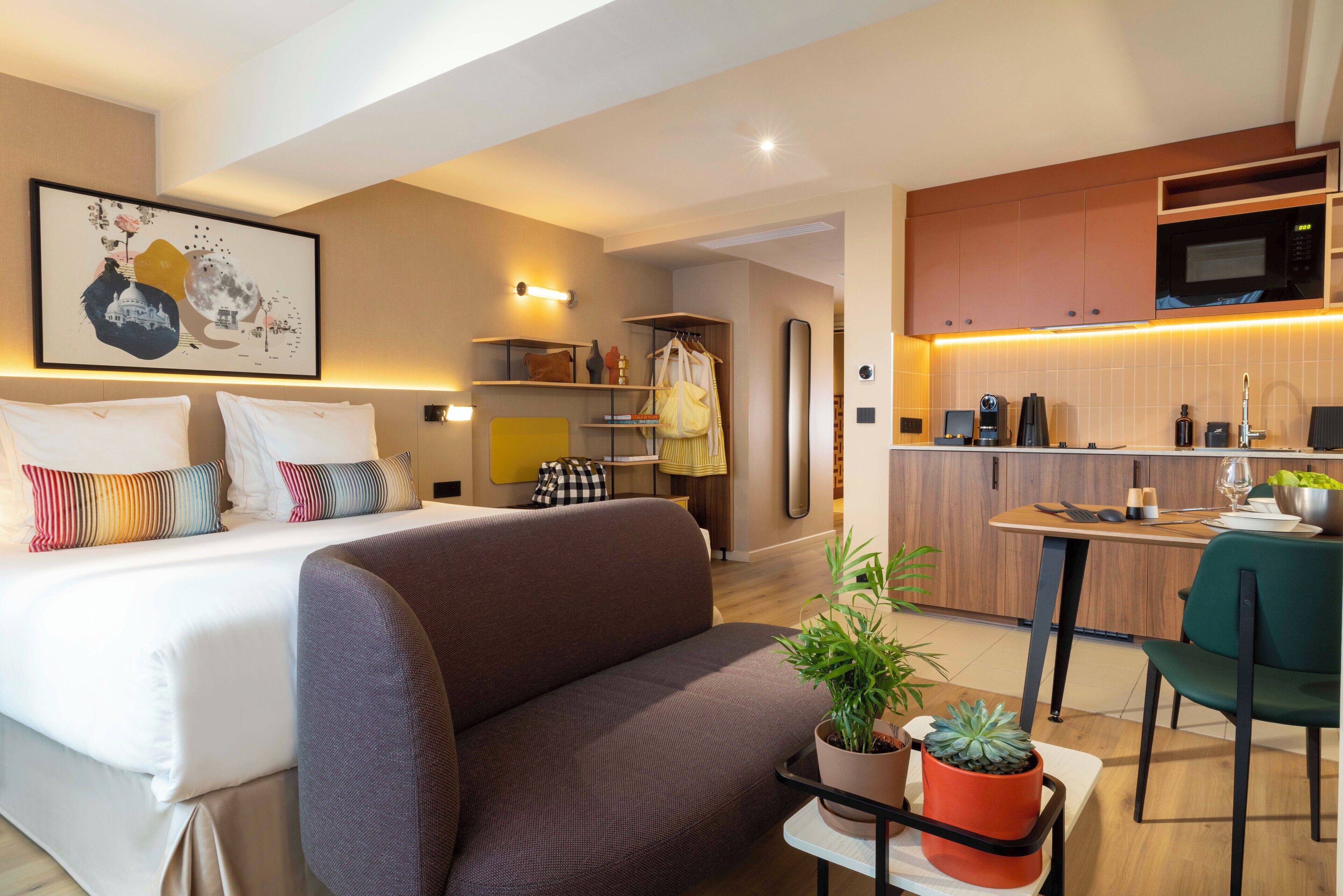 Studio Premium 2 personnes - 30 m2 | Premium bedding, memory foam beds, in-room safe, soundproofing