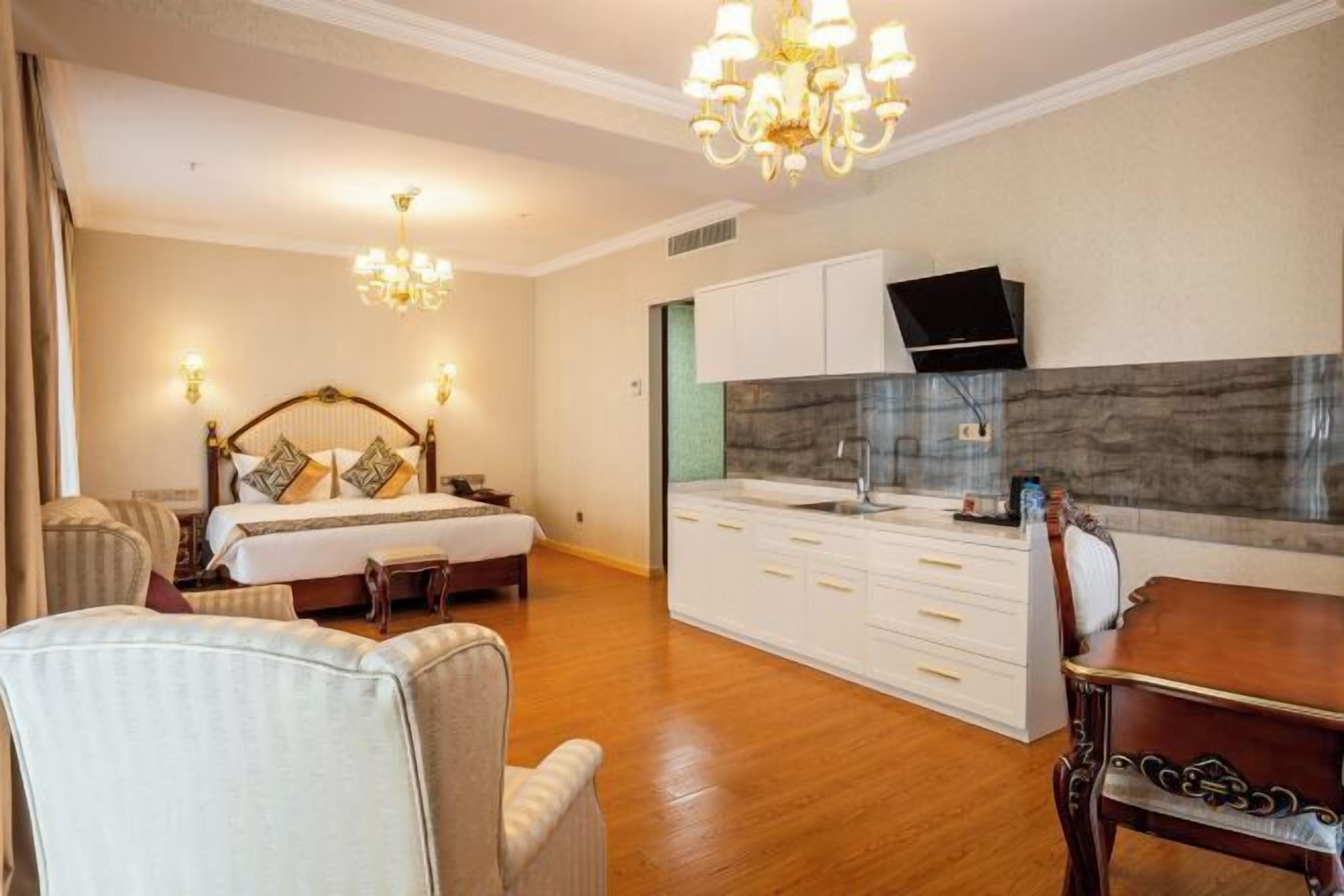 In-room safe, free WiFi