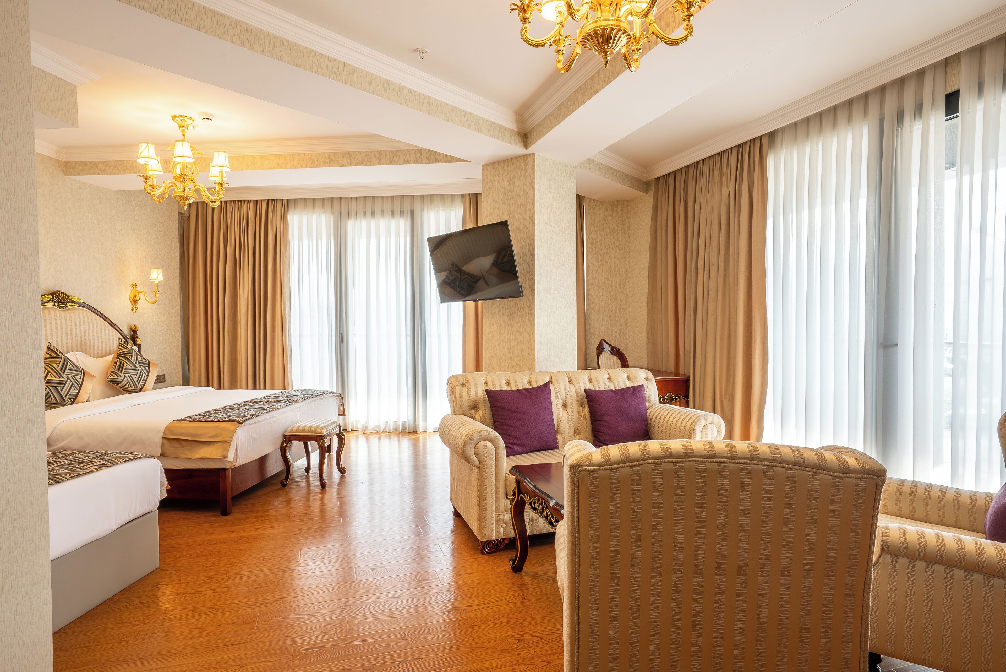 Corner suite | Caja fuerte y wifi gratis