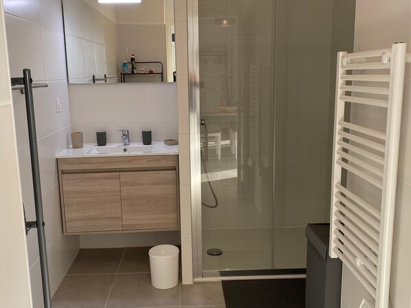 Towels - Port Leucate, Air-Conditioned T2, 4 Pers, Parking, Close to Beach (Port Leucate)