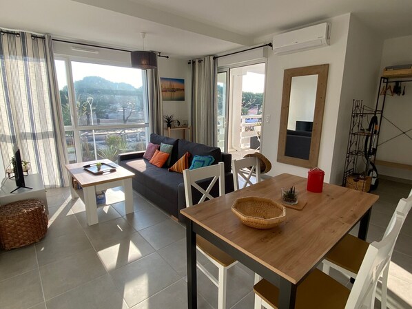 TV - Port Leucate, Air-Conditioned T2, 4 Pers, Parking, Close to Beach (Port Leucate)