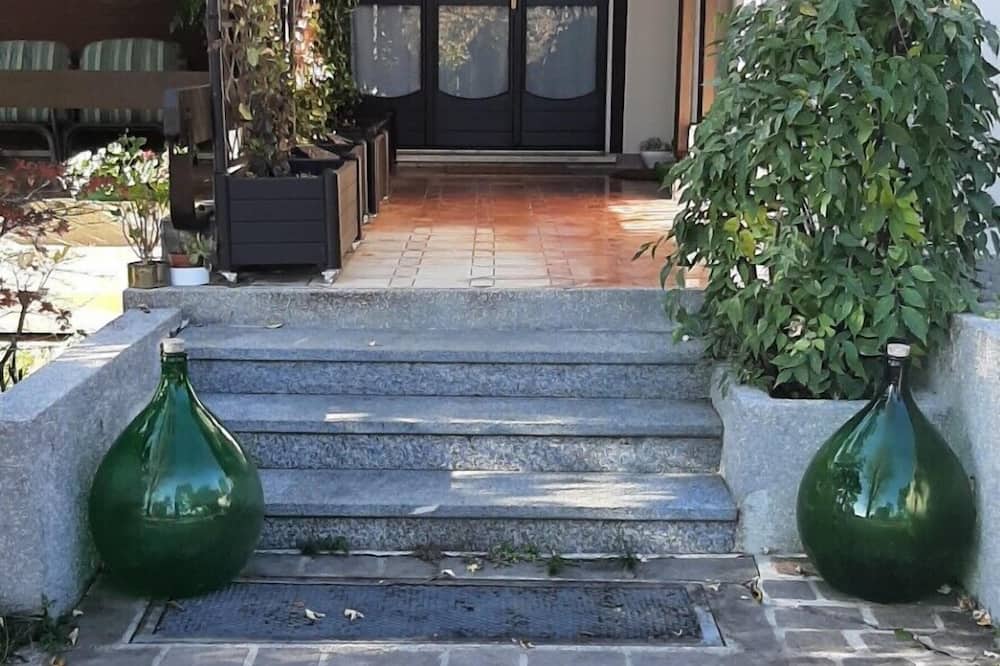 VILLA PARADIS B&B