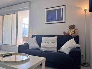 TV - 2P Apartment with Pool, A/C, Parking - Le Lavandou (Le Lavandou)