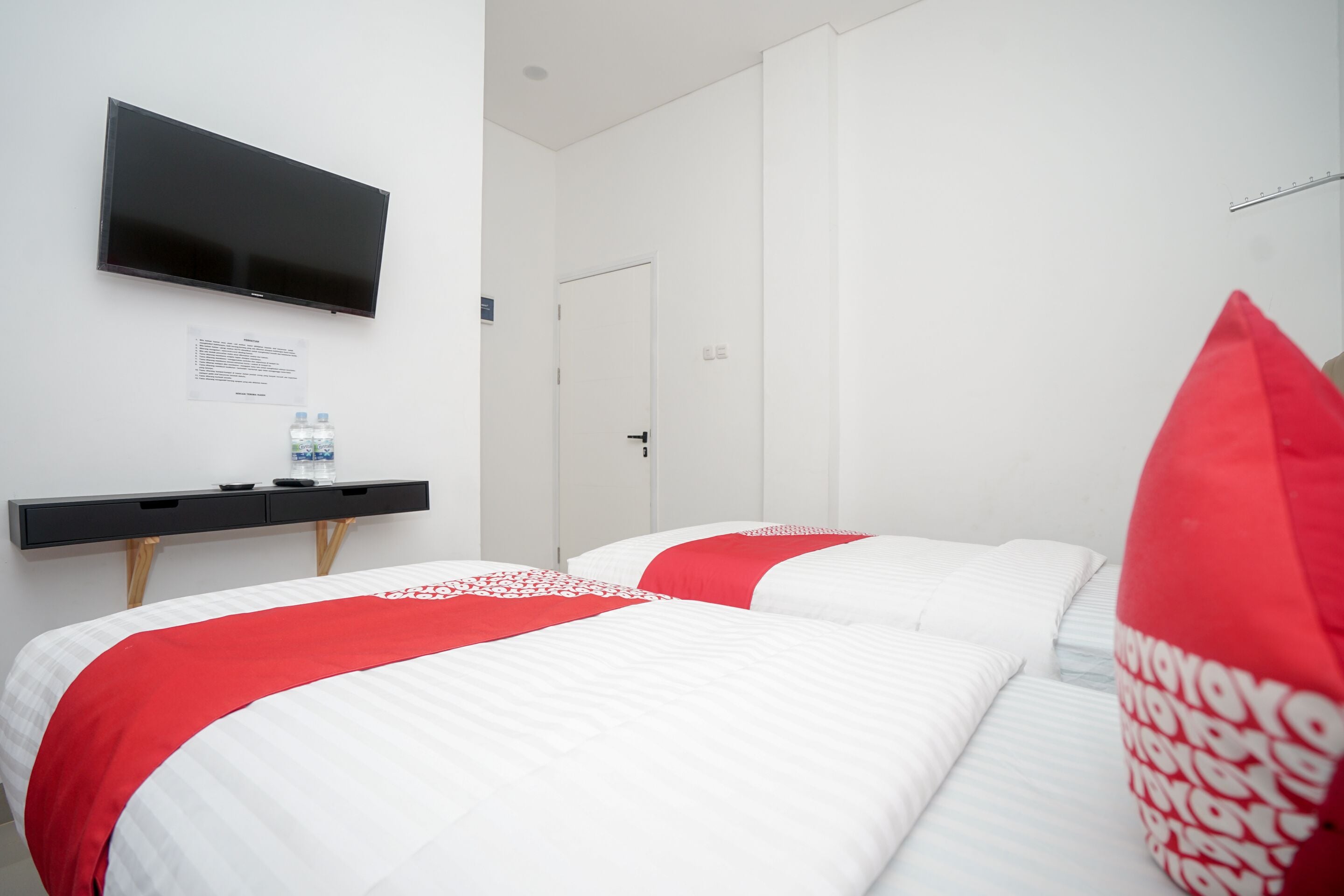 Photo - OYO 443 Hotel Barlian