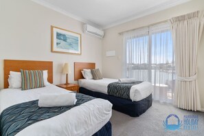 3 chambres, fer et planche à repasser, Wi-Fi gratuit, draps fournis