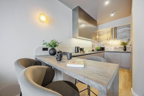 In-room dining - Emihouse Riverside Apartments (Rzeszów)