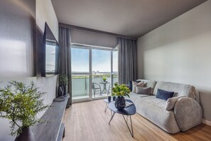 Leilighet – executive, 1 soverom | Blendingsgardiner, lydisolert, strykejern/-brett og wi-fi (inkludert)