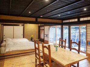 Quarto, 2 quartos, para não fumantes (HAMAKOYA Sagen) | Edredons de pluma, individualmente decorados, Wi-Fi de cortesia