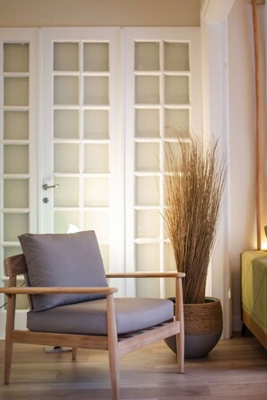 Interior - Margarita by halu! : Tropican breeze in the city (Thessaloniki)