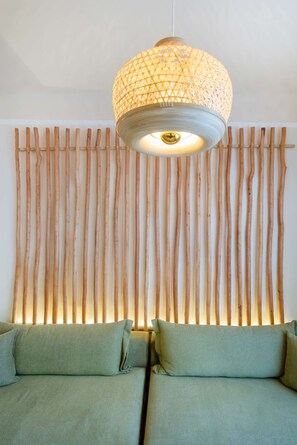 Interior - Margarita by halu! : Tropican breeze in the city (Thessaloniki)