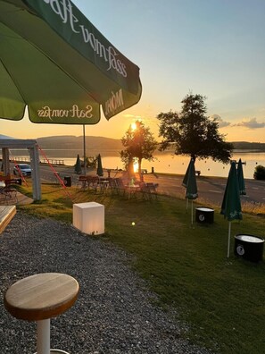 Outdoor dining - Ferienwohnung Direkt am Bodensee / Untersee Nahe Konstanz (Berlingen)