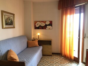 Departamento, 1 habitación, balcón, vista al jardín | 2 habitaciones 