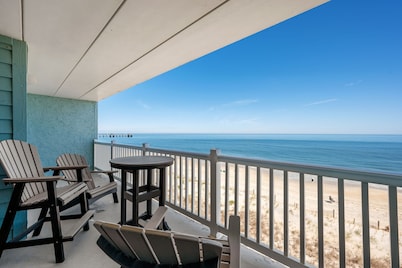 Top Floor, Direct Oceanfront!! PierView Unit 306 Private Oceanfront Balcony!