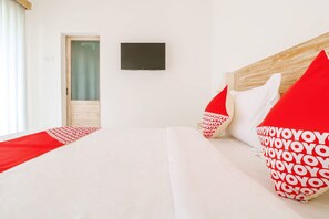 Dobbeltrom – deluxe | Skrivebord for bærbar PC, wi-fi (inkludert) og sengetøy