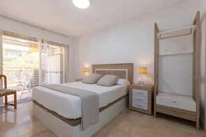 1 bedroom, iron/ironing board, free WiFi, bed sheets - 2-Bedroom Apartment with air conditioning and Pool · UHC MICHELANGELO 238 (Salou)