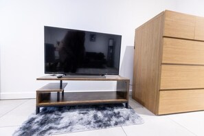 House | Interior - Cosy Hideaway Close to Town (Reading)