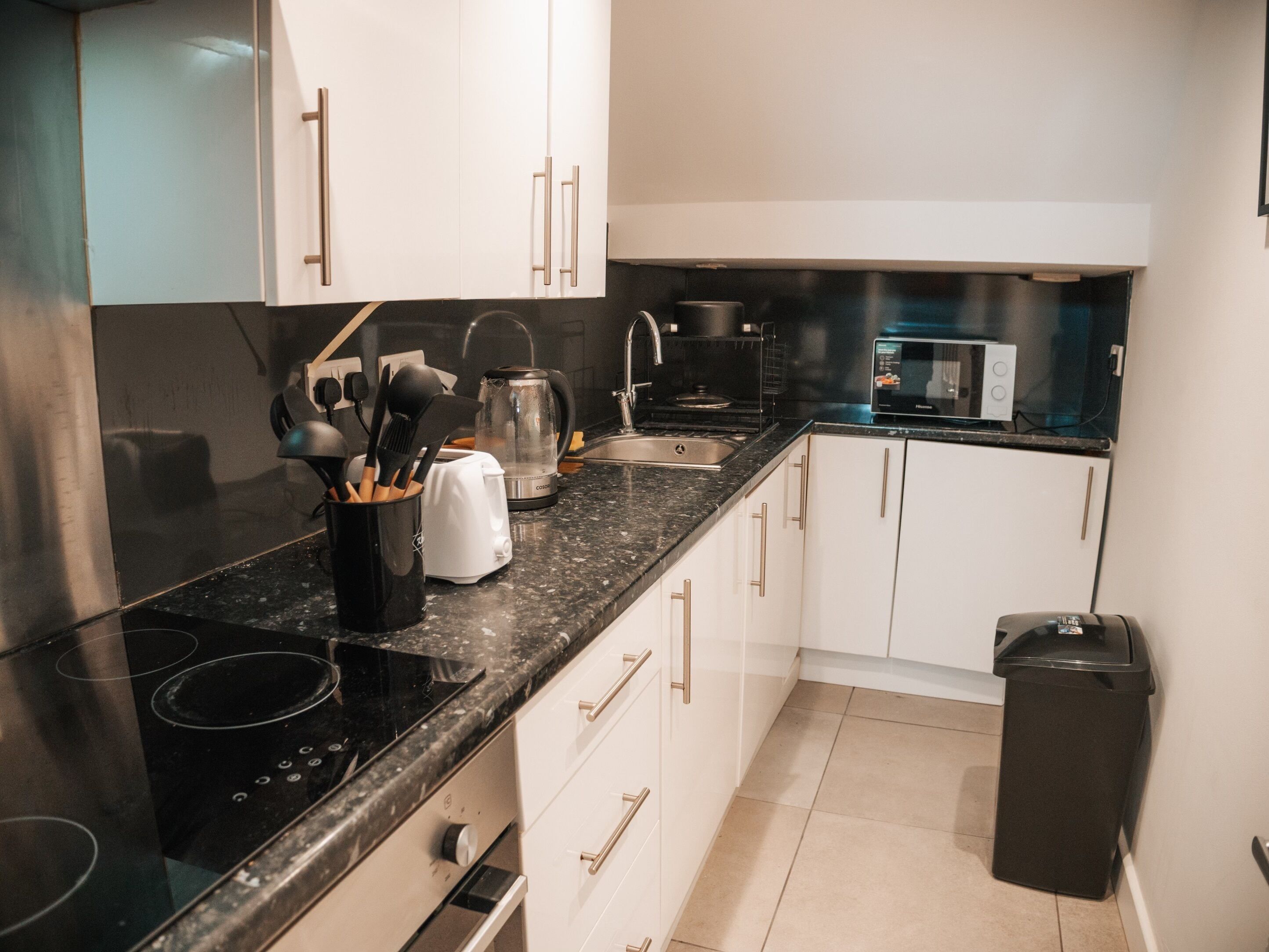 Rumah | Dapur pribadi | Lemari es, microwave, oven, dan kompor