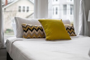 1 habitación, escritorio, tabla de planchar con plancha y wifi gratis 