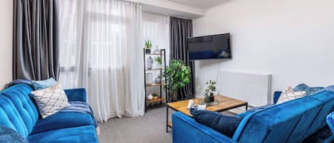 テレビ、書斎 / ワークスペース