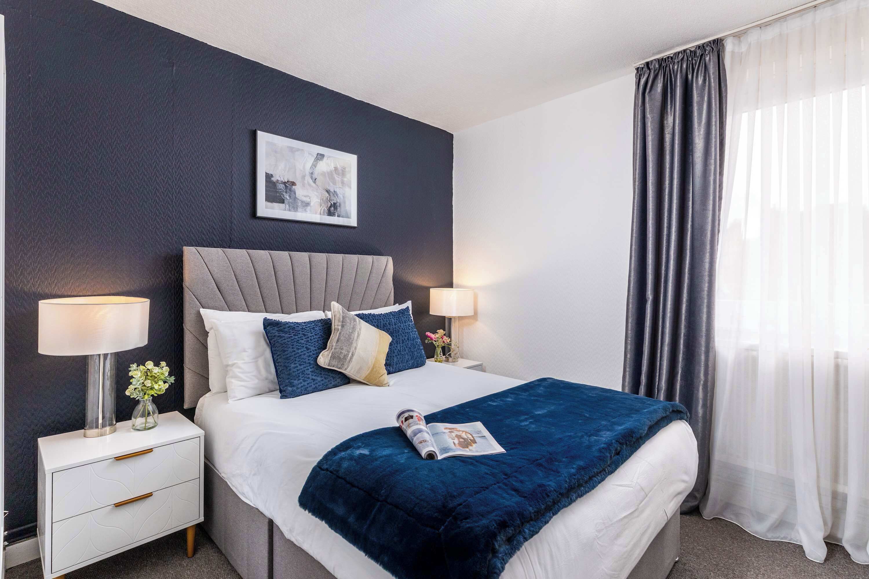 4 bedrooms, desk, iron/ironing board, WiFi