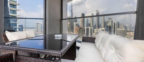 Elite Apartment | Balcony