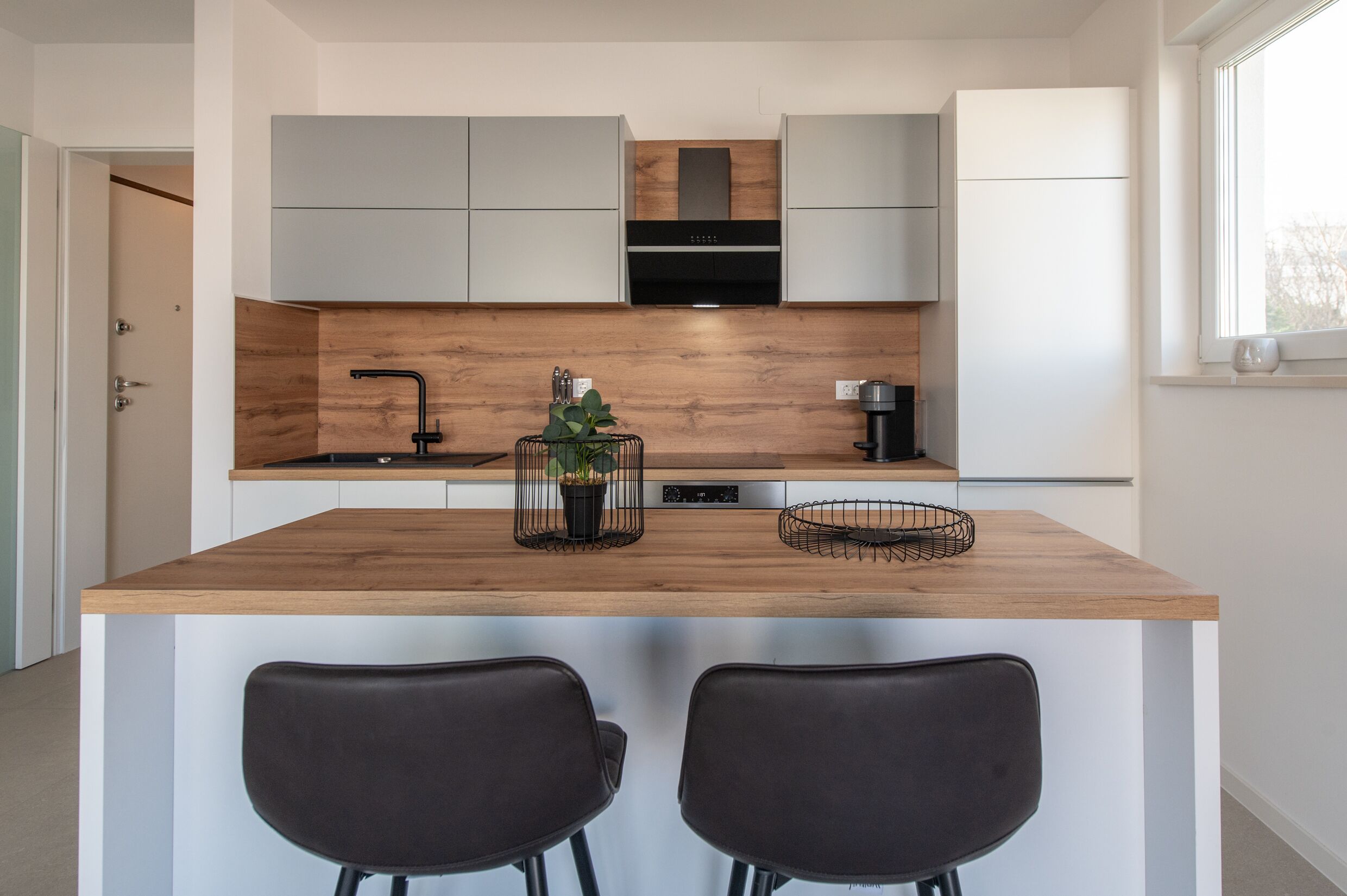 Kühlschrank, Ofen, Herdplatte, Geschirrspüler