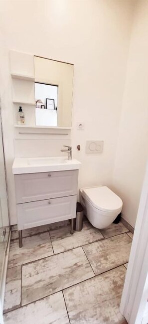 Hair dryer, towels, soap, shampoo - Studio Valentine, au pied du metro (Clichy)