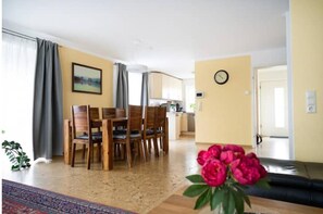 Smart TV - Ferienhaus Marina (Weil am Rhein)