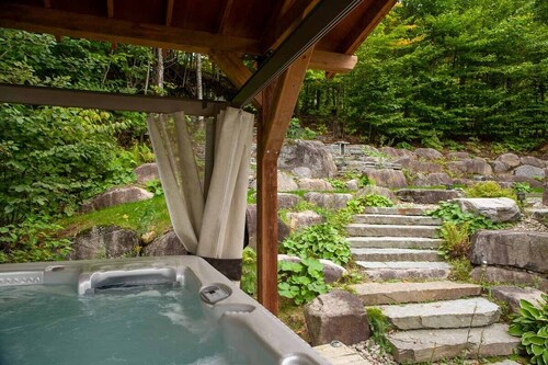 Prestigious chalet built exclusively using the Scandinavian log method. <br>LONG TERM STAYS ONLY - 32 NIGHTS MINIMUM