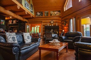 TV, fireplace, DVD player, offices - Prestigious chalet built exclusively using the Scandinavian log method. <br>LONG TERM STAYS ONLY - 32 NIGHTS MINIMUM (Sainte-Adèle)